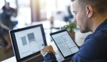 Schreiben Sie noch oder buchen Sie schon? » Digitale Zeiterfassung mit ISGUS